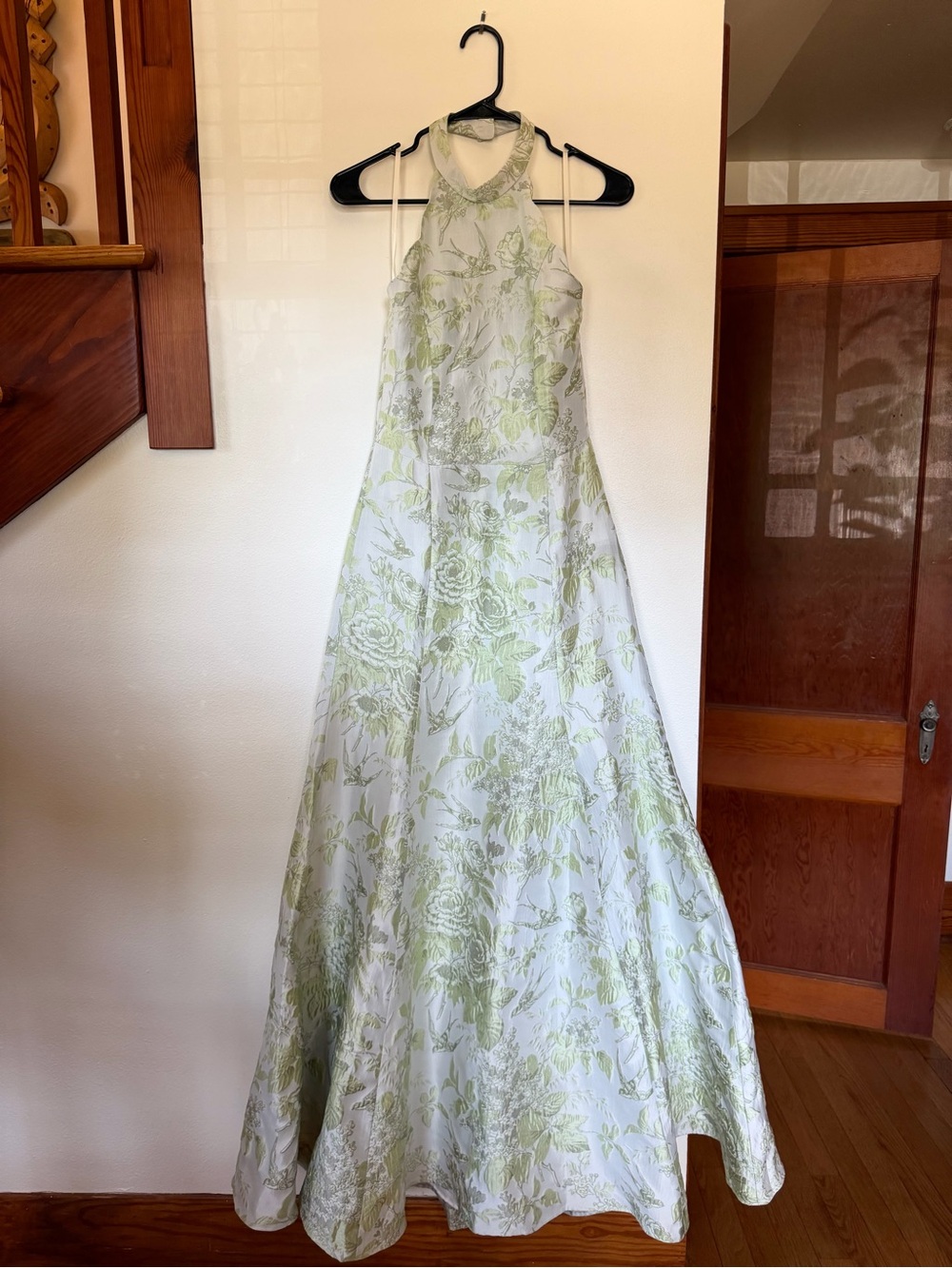 Lula Kate “Margot” in Trumpet Skirt Dress with Scalloped Halter Neckline, Size 4